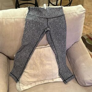 77. Lululemon Inspire Crop II Luxtreme Brushed Black White